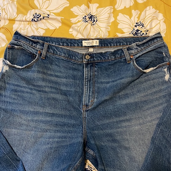 Abercrombie & Fitch 90’ Straight Jeans - Picture 4 of 6